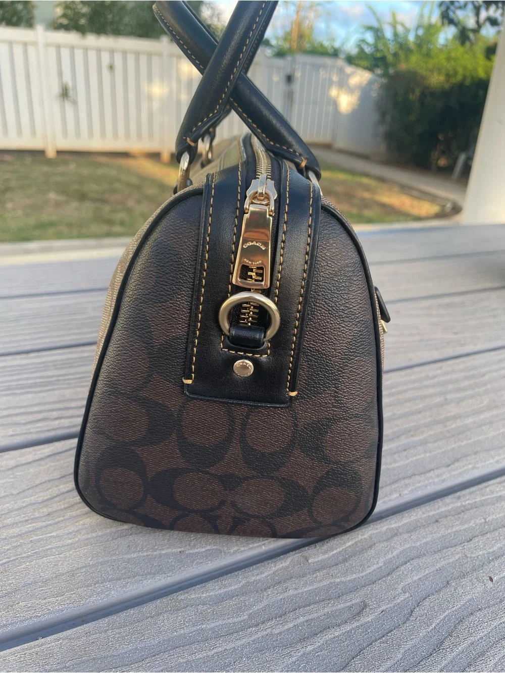 Coach classic medium